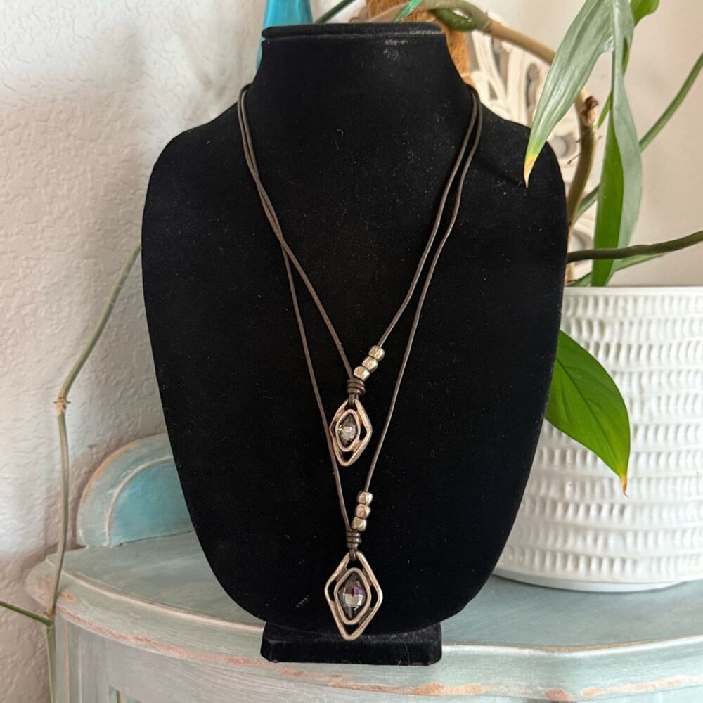 Uno de 50 Silver Layered Crystal Pendant Leather Necklace
